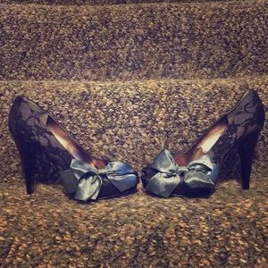 Paris Hilton high heels